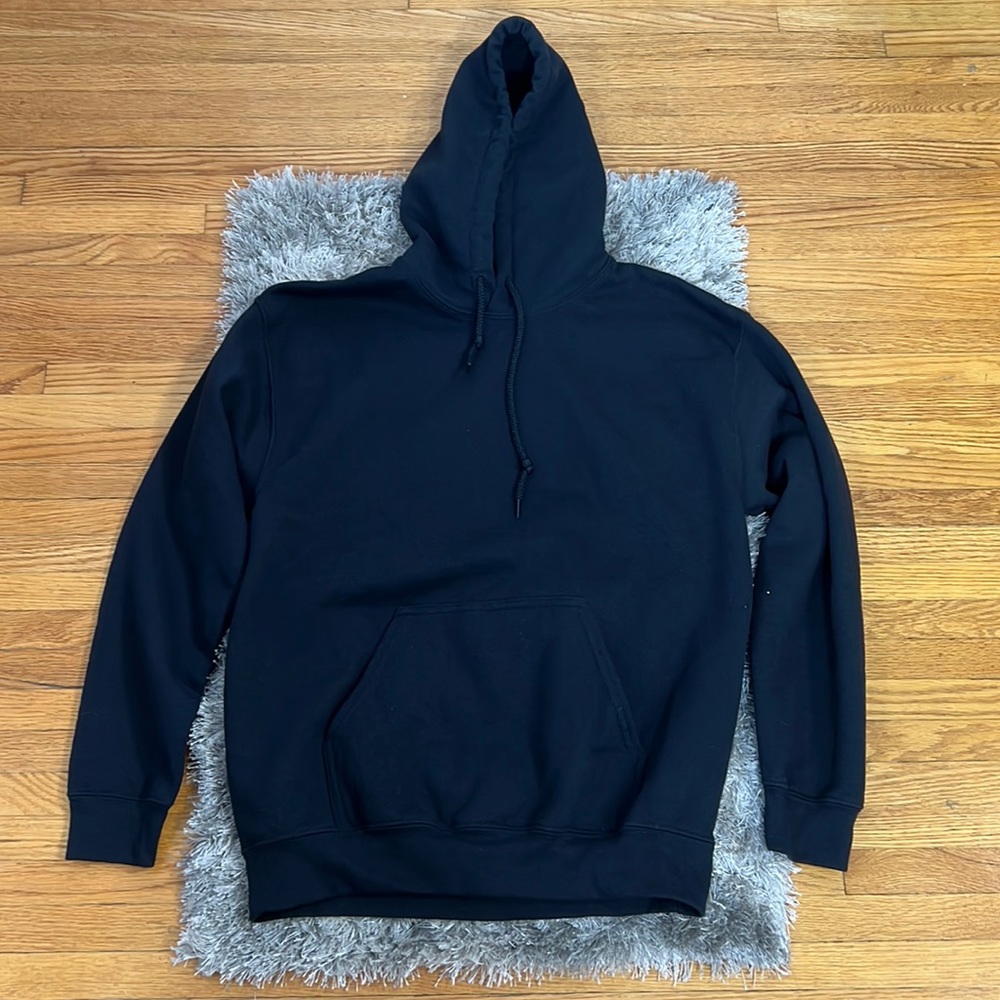 Black Gildan Sweatshirt